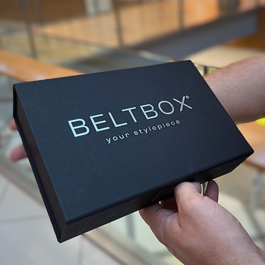 Създателят на BELTBOX с луксозна кутия – визия зад премиум мъжките колани без дупки, съчетаващи стил, качество и иновация.